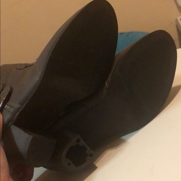 Mossimo Booties 😍 - Picture 6 of 6